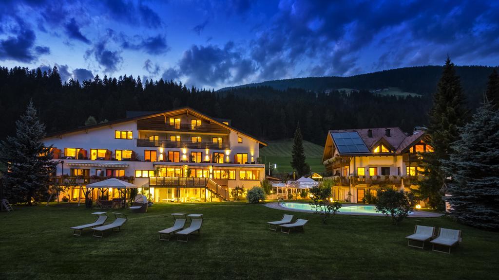 Helmhotel Сан-Кандидо Экстерьер фото