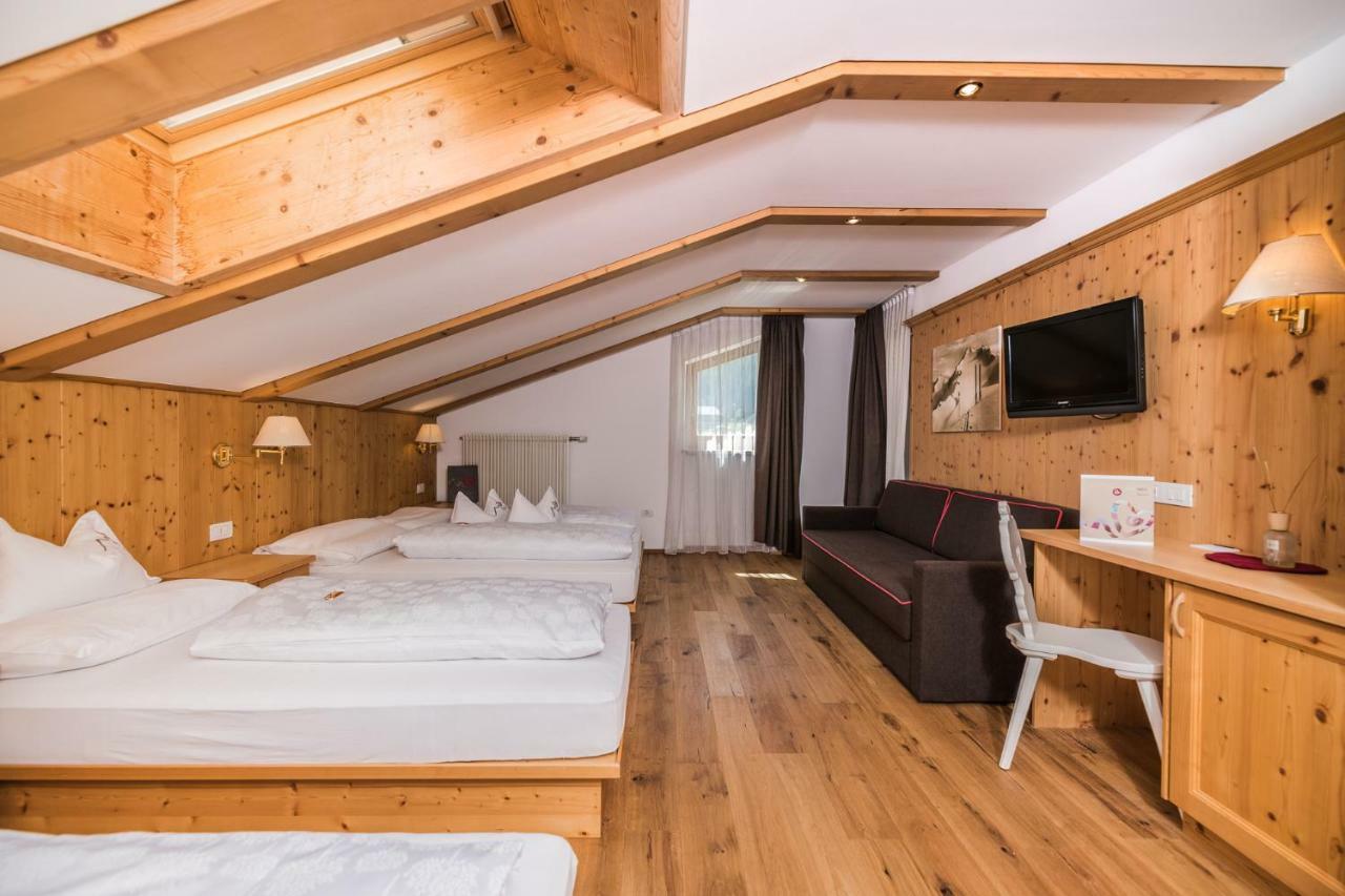 Helmhotel Сан-Кандидо Экстерьер фото